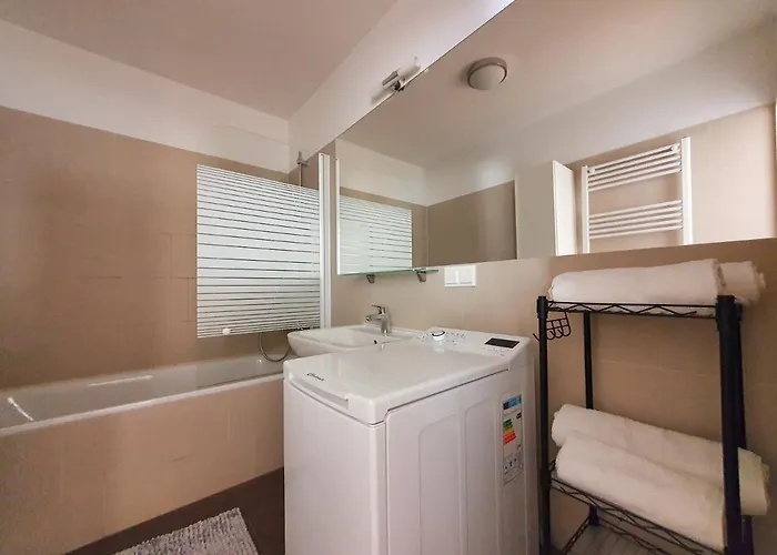 Apartamento Near Stylish & Fully Furnished *